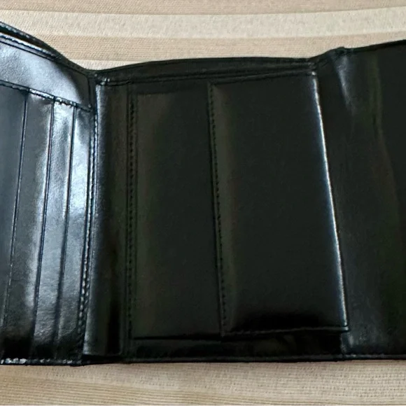 Fendi Zucchino Monogram bi-fold Wallet - Picture 4 of 12